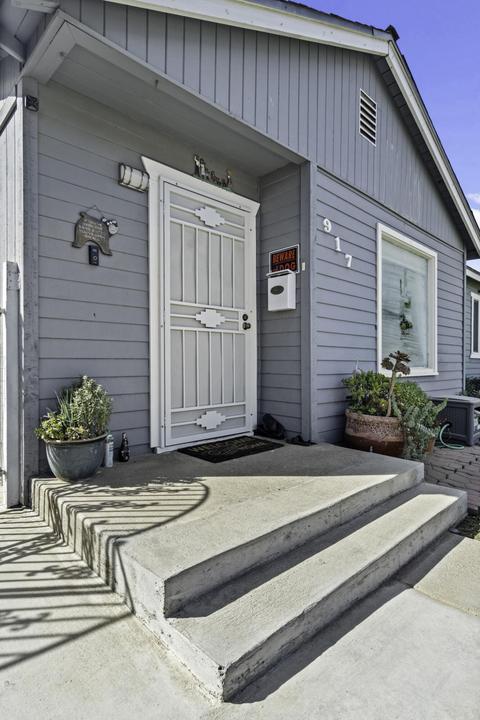 917 E Academy Ave, Tulare, CA 93274 photo 4