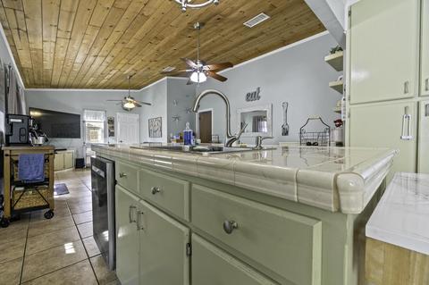 917 E Academy Ave, Tulare, CA 93274 photo 11