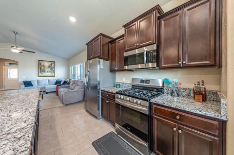 1180 Narwhal Ave, Lemoore, CA 93245 photo 9
