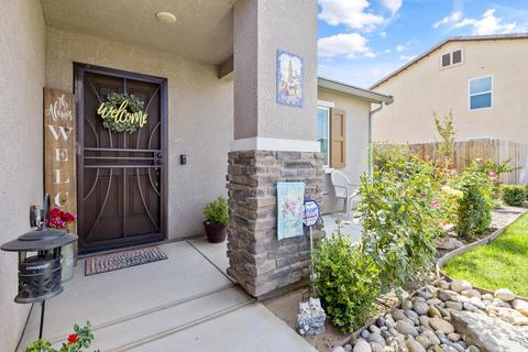 2245 Eldridge Ave, Tulare, CA 93274 photo 2