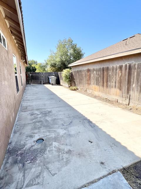 527 Village Ct, Exeter, CA 93221 photo 11