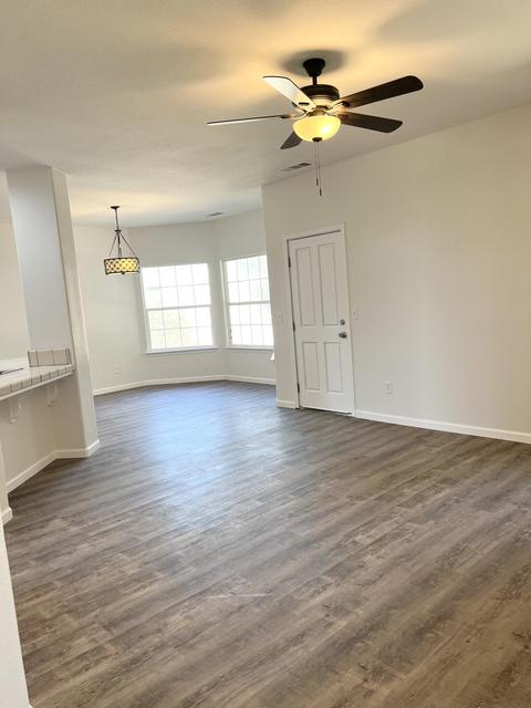 527 Village Ct, Exeter, CA 93221 photo 2
