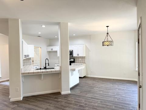 527 Village Ct, Exeter, CA 93221 photo 4