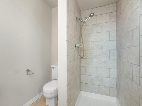 882 Azalea Ln, Lemoore, CA 93245 photo 11