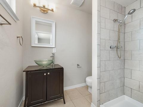 882 Azalea Ln, Lemoore, CA 93245 photo 10
