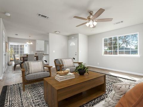 882 Azalea Ln, Lemoore, CA 93245 photo 5