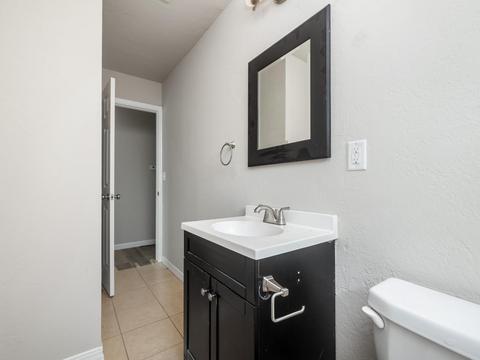 882 Azalea Ln, Lemoore, CA 93245 photo 15