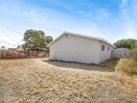 882 Azalea Ln, Lemoore, CA 93245 photo 18