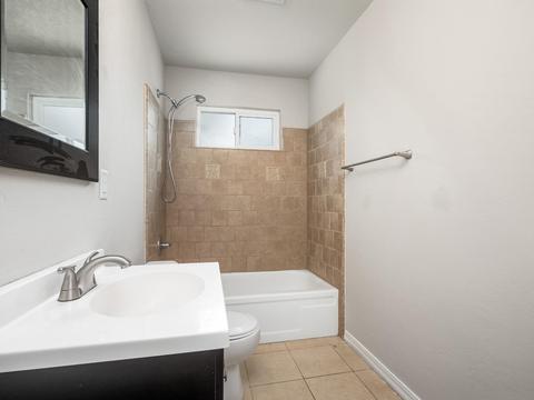 882 Azalea Ln, Lemoore, CA 93245 photo 13