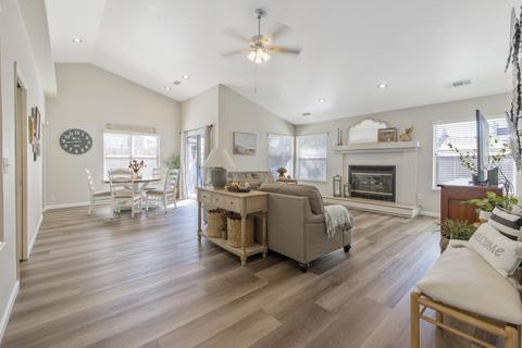 2111 E Kaweah Ct, Visalia, CA 93292 photo 8