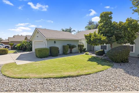 2111 E Kaweah Ct, Visalia, CA 93292 photo 2