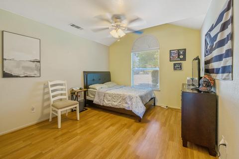 2111 E Kaweah Ct, Visalia, CA 93292 photo 26