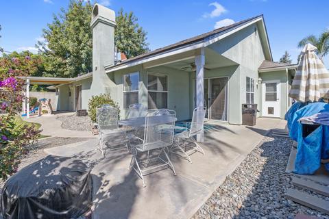 2111 E Kaweah Ct, Visalia, CA 93292 photo 35