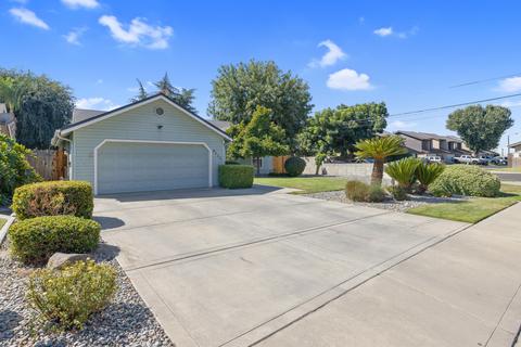 2111 E Kaweah Ct, Visalia, CA 93292 photo 4
