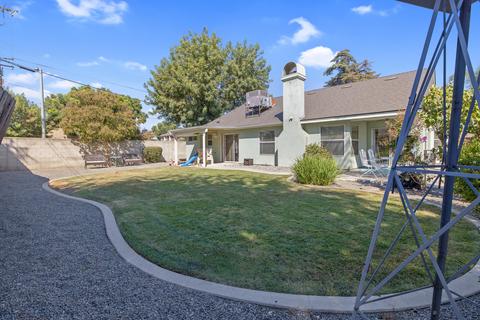 2111 E Kaweah Ct, Visalia, CA 93292 photo 36