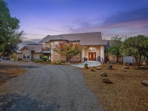 2117 N Pederson Ave, Sanger, CA 93657