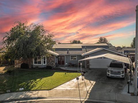 991 Orangewood Ct, Lemoore, CA 93245 photo 2