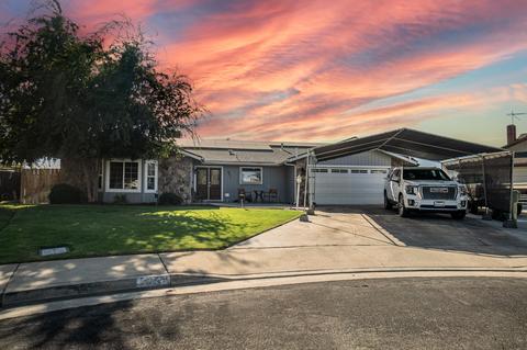 991 Orangewood Ct, Lemoore, CA 93245 photo 1