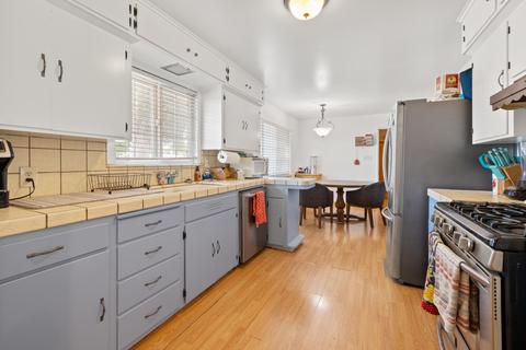 2104 E Lemmon Way, Hanford, CA 93230 photo 10