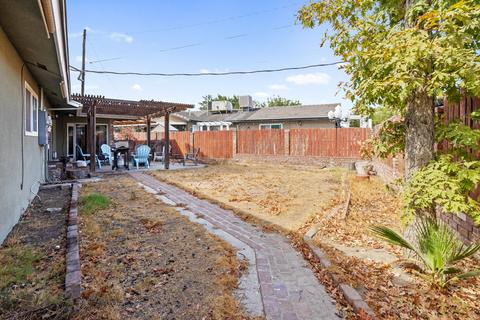 2104 E Lemmon Way, Hanford, CA 93230 photo 42