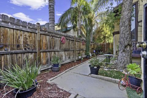 619 E Harold Ave, Visalia, CA 93292 photo 2