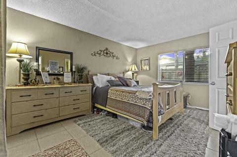 619 E Harold Ave, Visalia, CA 93292 photo 16