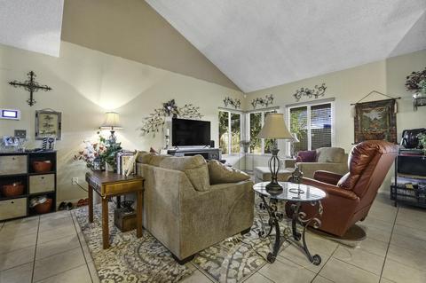 619 E Harold Ave, Visalia, CA 93292 photo 9