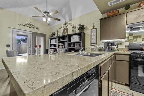 619 E Harold Ave, Visalia, CA 93292 photo 12