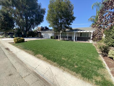 3448 W Iris Ave, Visalia, CA 93277 photo 3