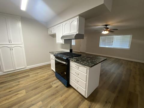3448 W Iris Ave, Visalia, CA 93277 photo 9