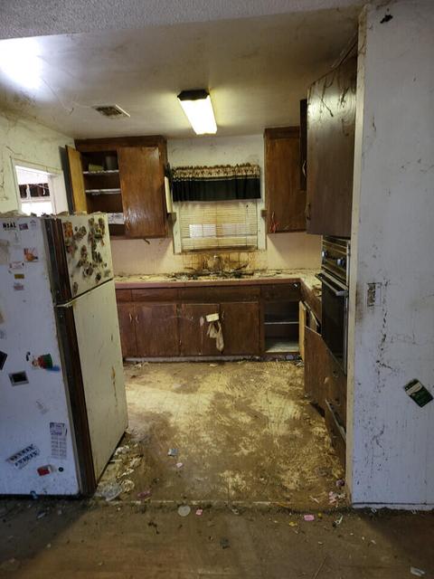 890 Laurel Ln, Lemoore, CA 93245 photo 4