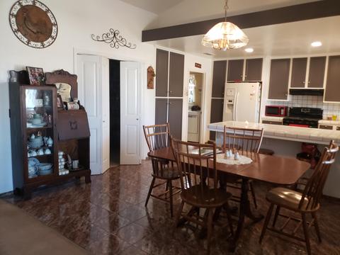 1550 E Vine Ct, Visalia, CA 93292 photo 10