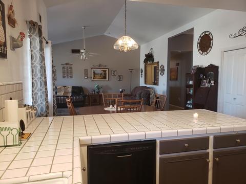 1550 E Vine Ct, Visalia, CA 93292 photo 15
