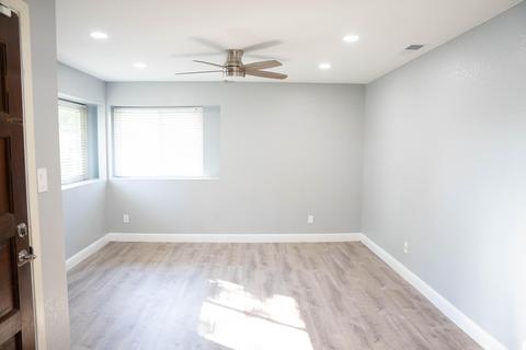 1525 Entrada Way, Modesto, CA 95358 photo 4