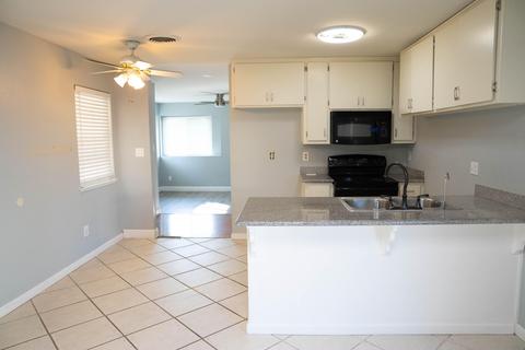 1525 Entrada Way, Modesto, CA 95358 photo 3