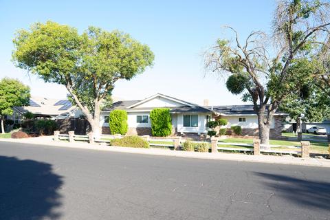 1525 Entrada Way, Modesto, CA 95358 photo 1