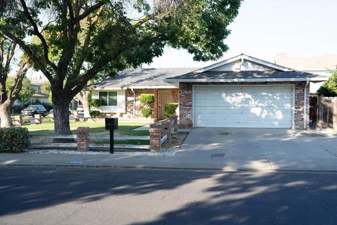 1525 Entrada Way, Modesto, CA 95358 photo 2