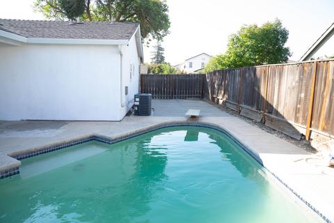 1525 Entrada Way, Modesto, CA 95358 photo 8
