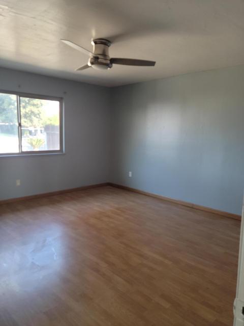 335 E Laura Ct, Visalia, CA 93277 photo 11