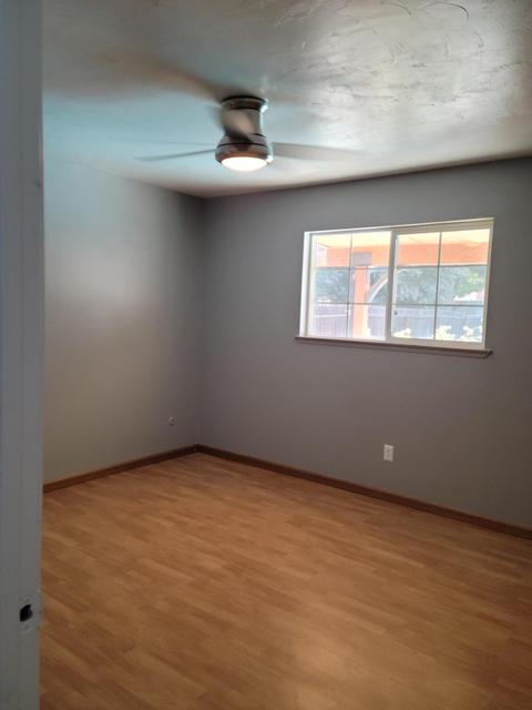 335 E Laura Ct, Visalia, CA 93277 photo 9