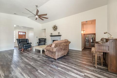 1281 E Fairview Ave, Tulare, CA 93274 photo 11