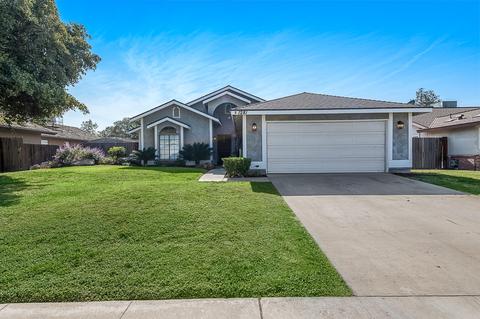 1281 E Fairview Ave, Tulare, CA 93274 photo 2
