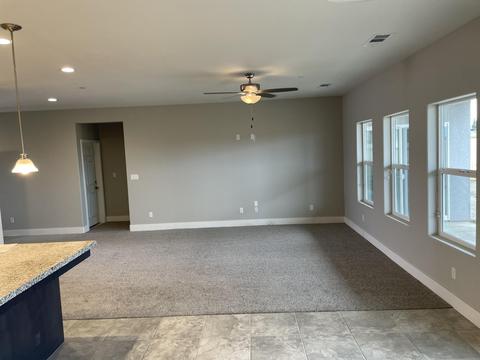 1201 E Seeger, Visalia, CA 93292 photo 3