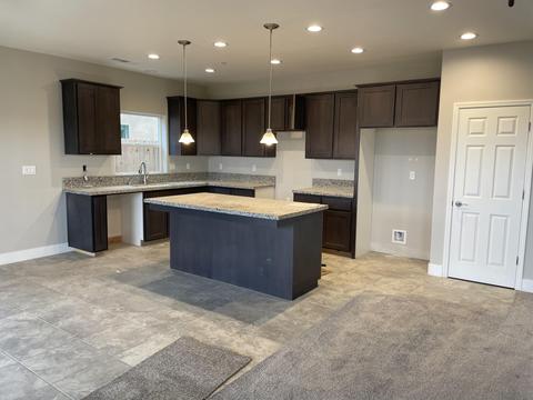 1201 E Seeger, Visalia, CA 93292 photo 2