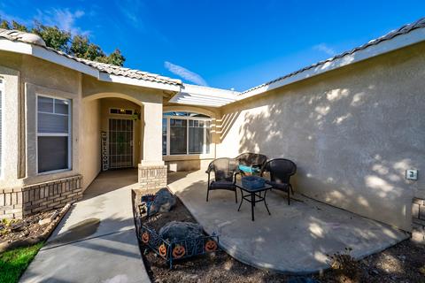 1223 Mission Dr, Lemoore, CA 93245 photo 3