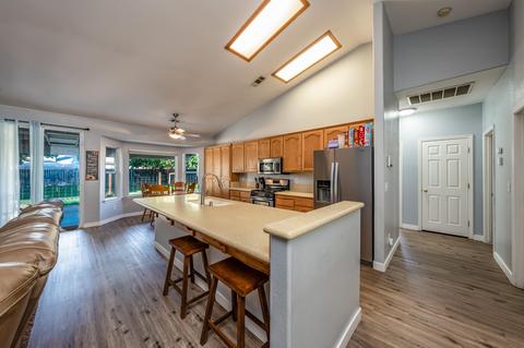 1223 Mission Dr, Lemoore, CA 93245 photo 9