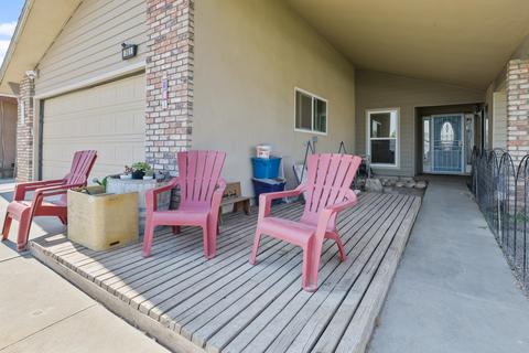 361 E Hazelwood Dr, Lemoore, CA 93245 photo 3