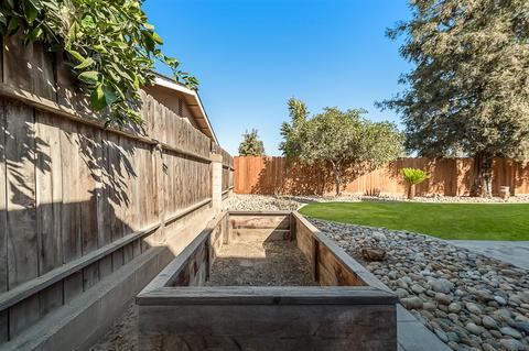 1724 E Parrish Ct, Visalia, CA 93292 photo 37