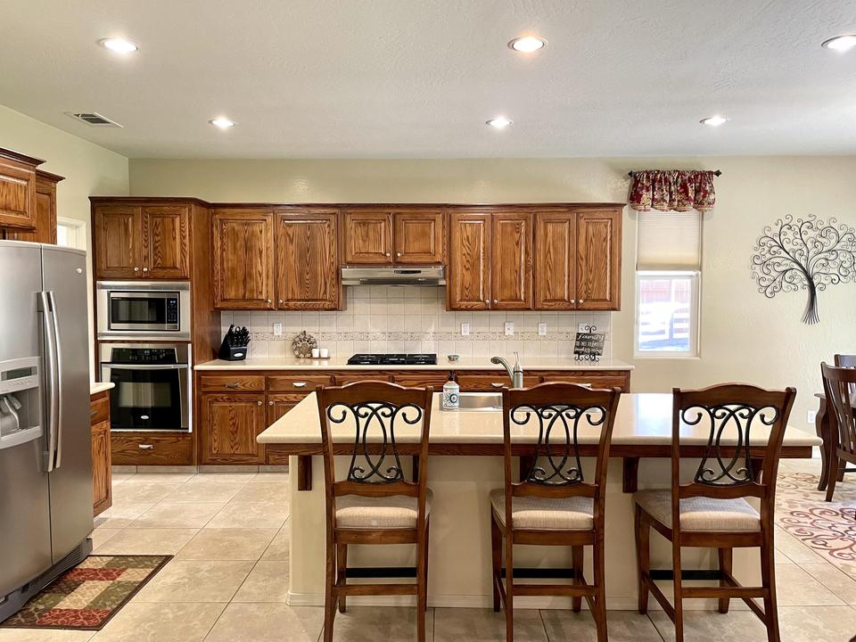  1465 W Chianti Way, Hanford, CA 93230 photo 9