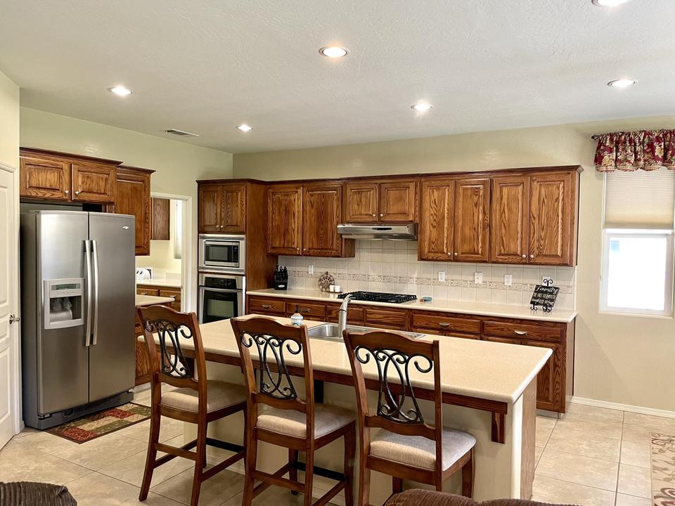  1465 W Chianti Way, Hanford, CA 93230 photo 8